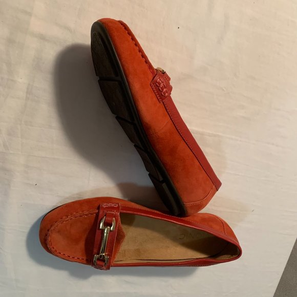 Vionic Chill Kenya Suede Loafer Brick Red Size 7 - Picture 3 of 6